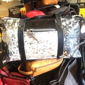Leather travel bag